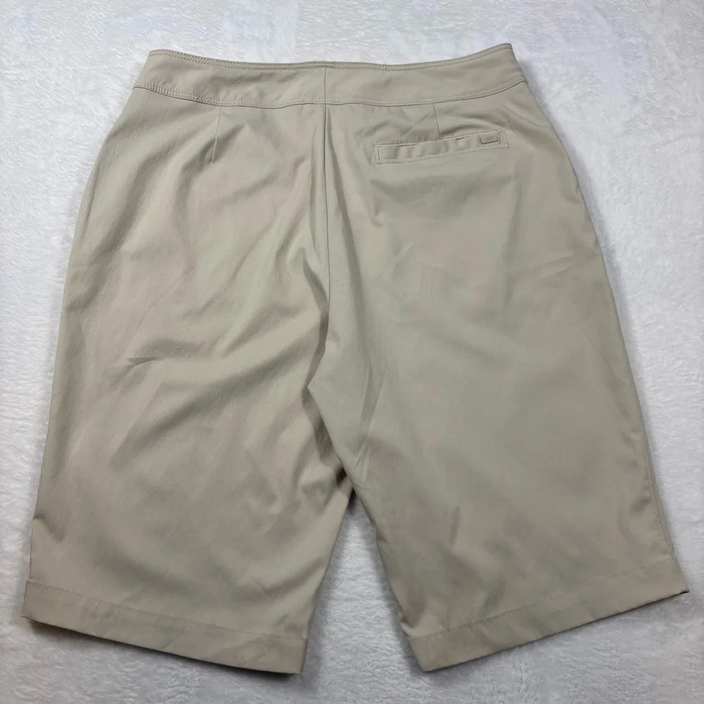 TAIL Women Bermuda Shorts Light Khaki Golf Tennis‎ Athleisure Size 8
